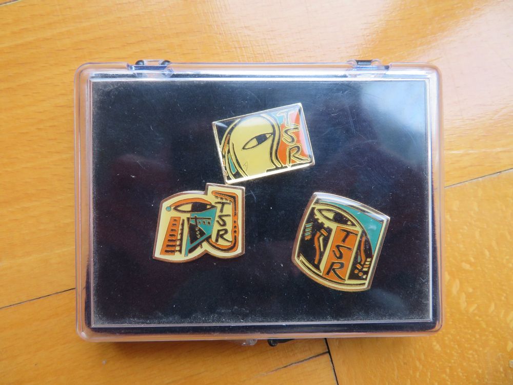 Coffret 3 pin's TSR RTS (Gebraucht) in Genève für CHF 5 – mit Lieferung ...