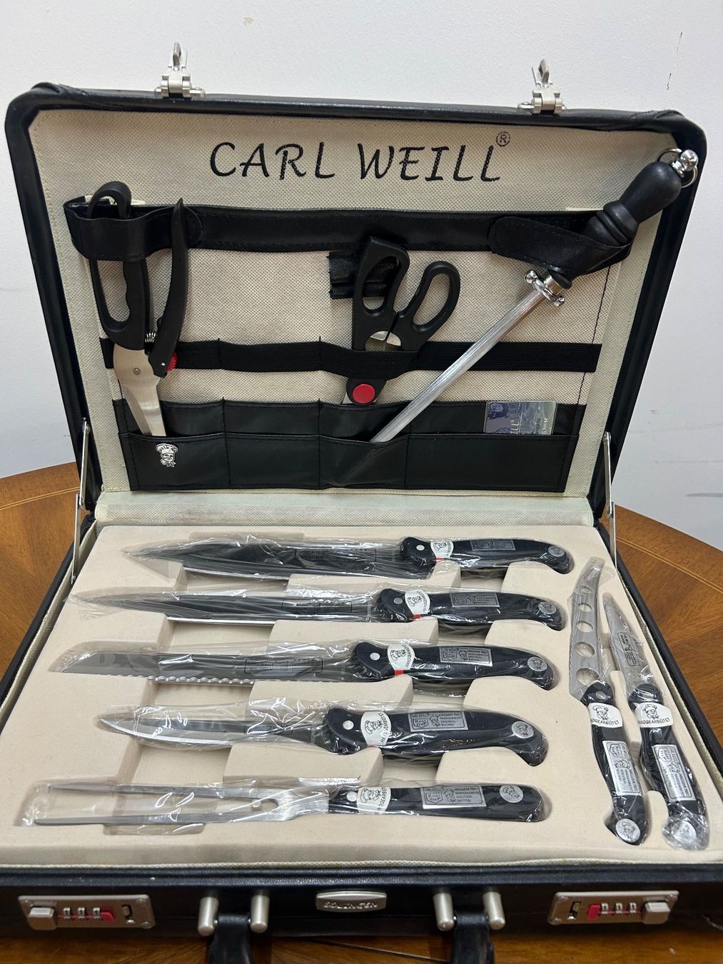 Solingen Messer: Messerkoffer von Solingen Carl Weile ungebraucht – Gebraucht aus Zürich von Levelart