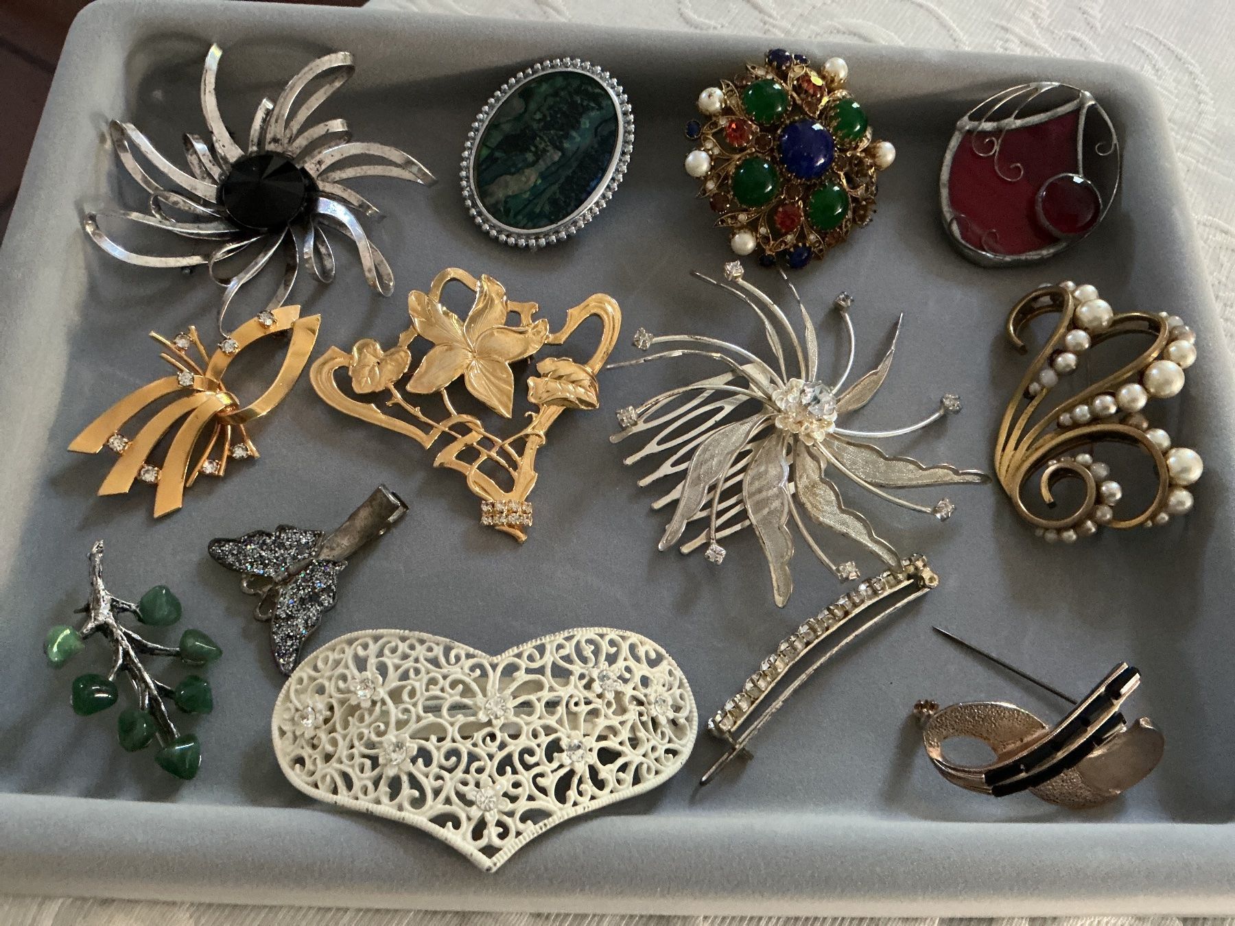 Autres bijoux: Broschen und Haarspangen – D'occasion à Wettingen par Andres54