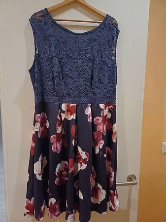 Abendkleid von Bodyflirt. Blau, Spitze, mit Blumendruck