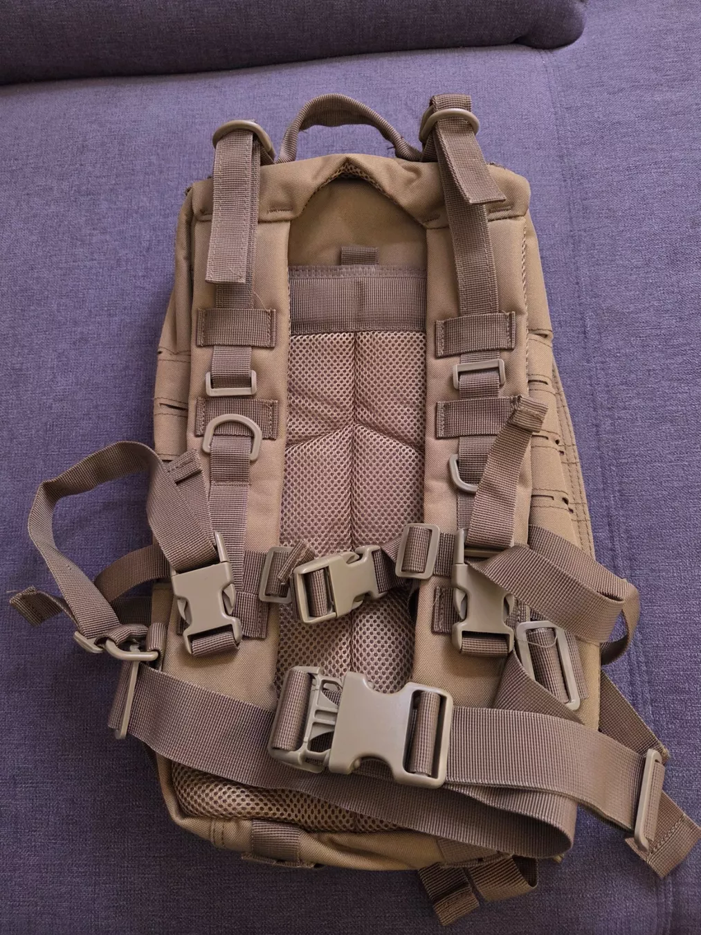Zaini: Army Rucksack – Nuovo (secondo la descrizione) da Agarn venduto da loetsnic 1