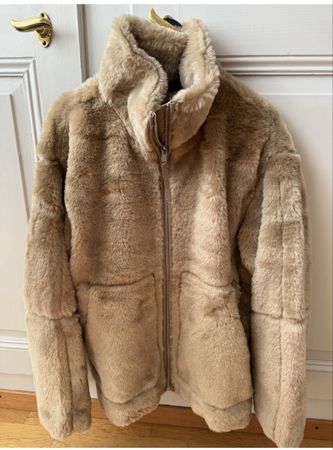 FAUX FUR ZIP JACKET