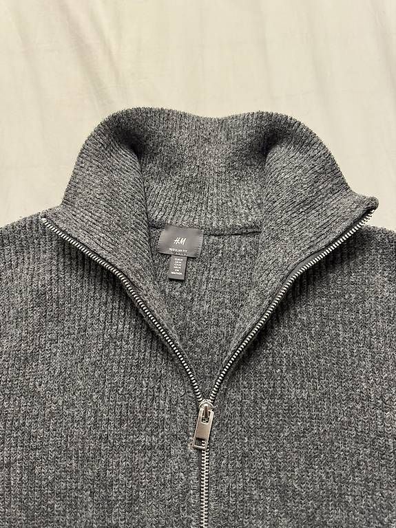 H&M Pullover & Sweatshirts: H&M Pullover – Gebraucht aus Zürich von refg7 1