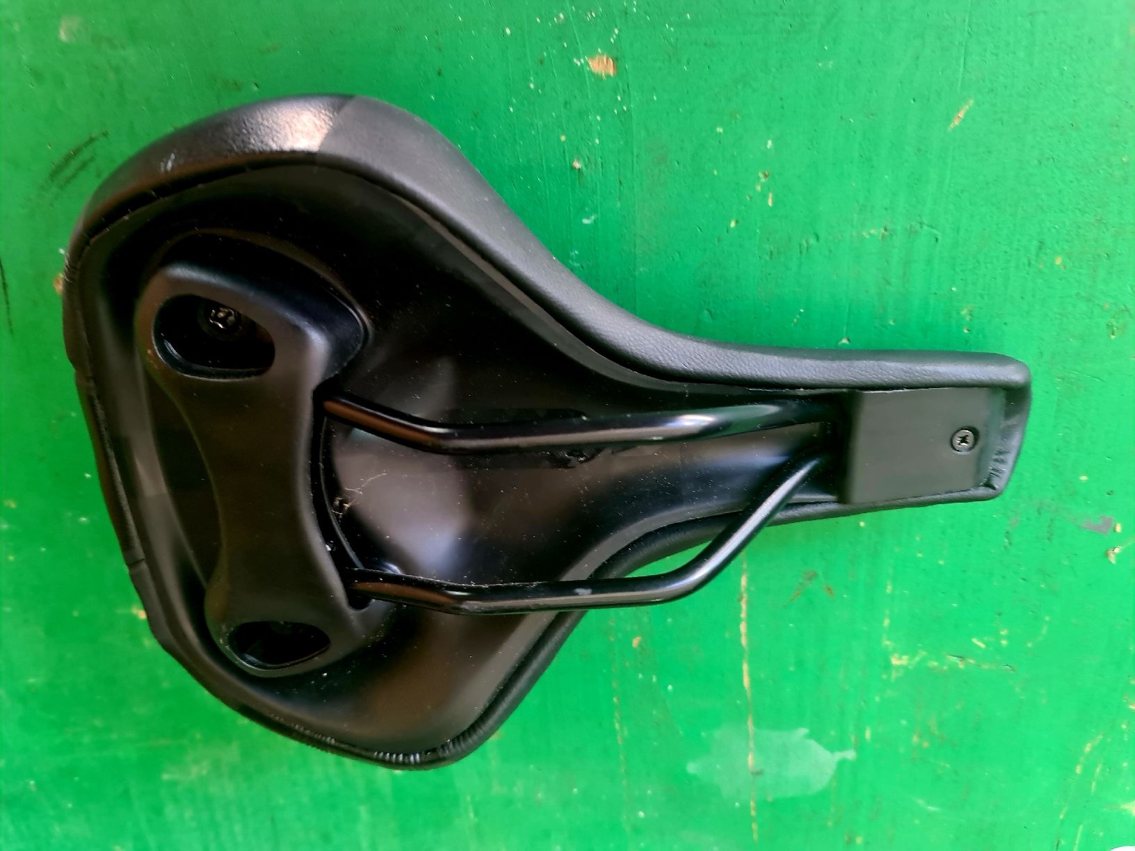 Pezzi di ricambio: Selle à vélo  – Nuovo (secondo la descrizione) da Mézières VD venduto da M.Lapin 1
