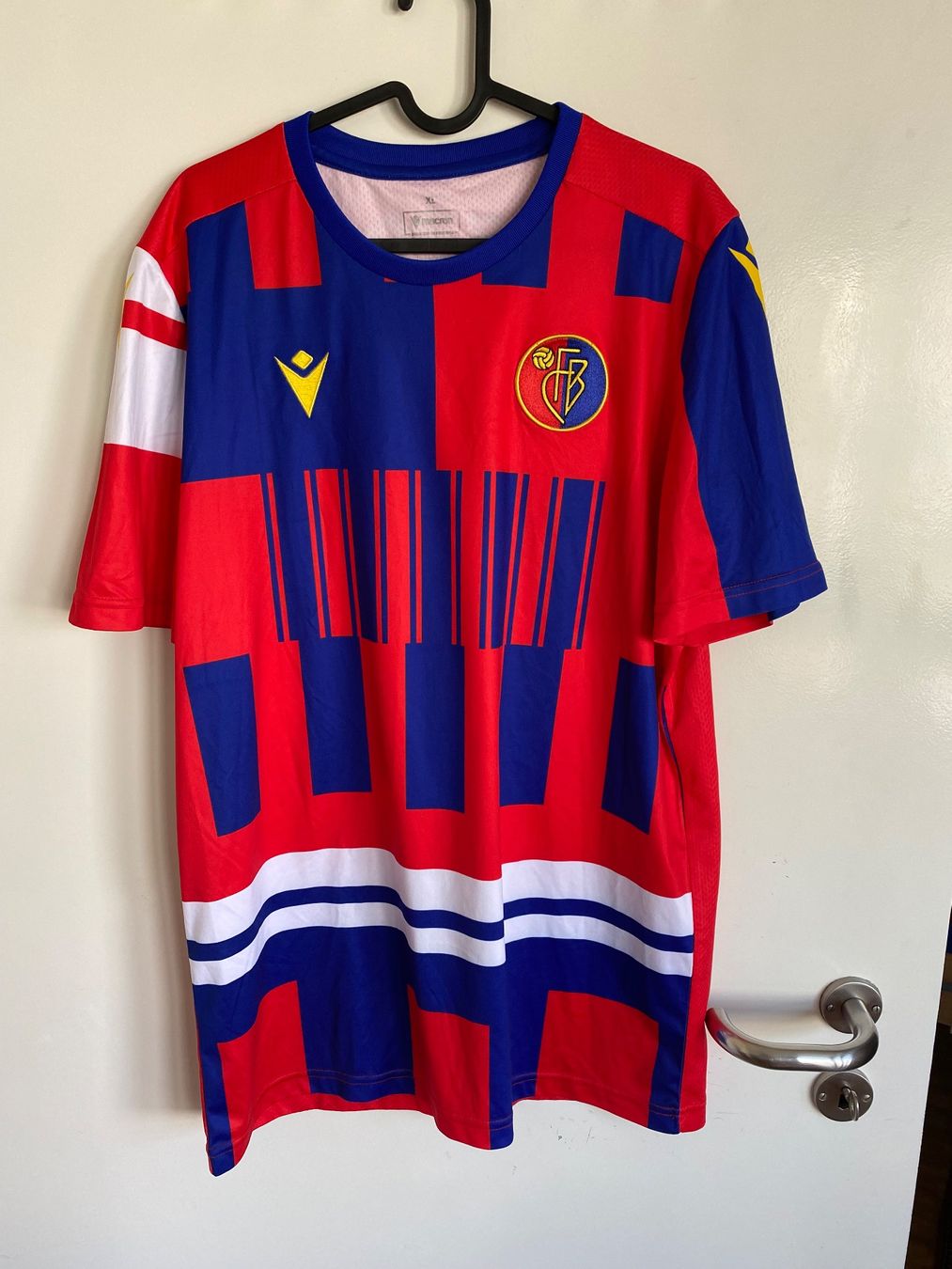 Canottiere & Pantaloni: Fc basel trikot xl – Usato da Birsfelden venduto da zigzag03