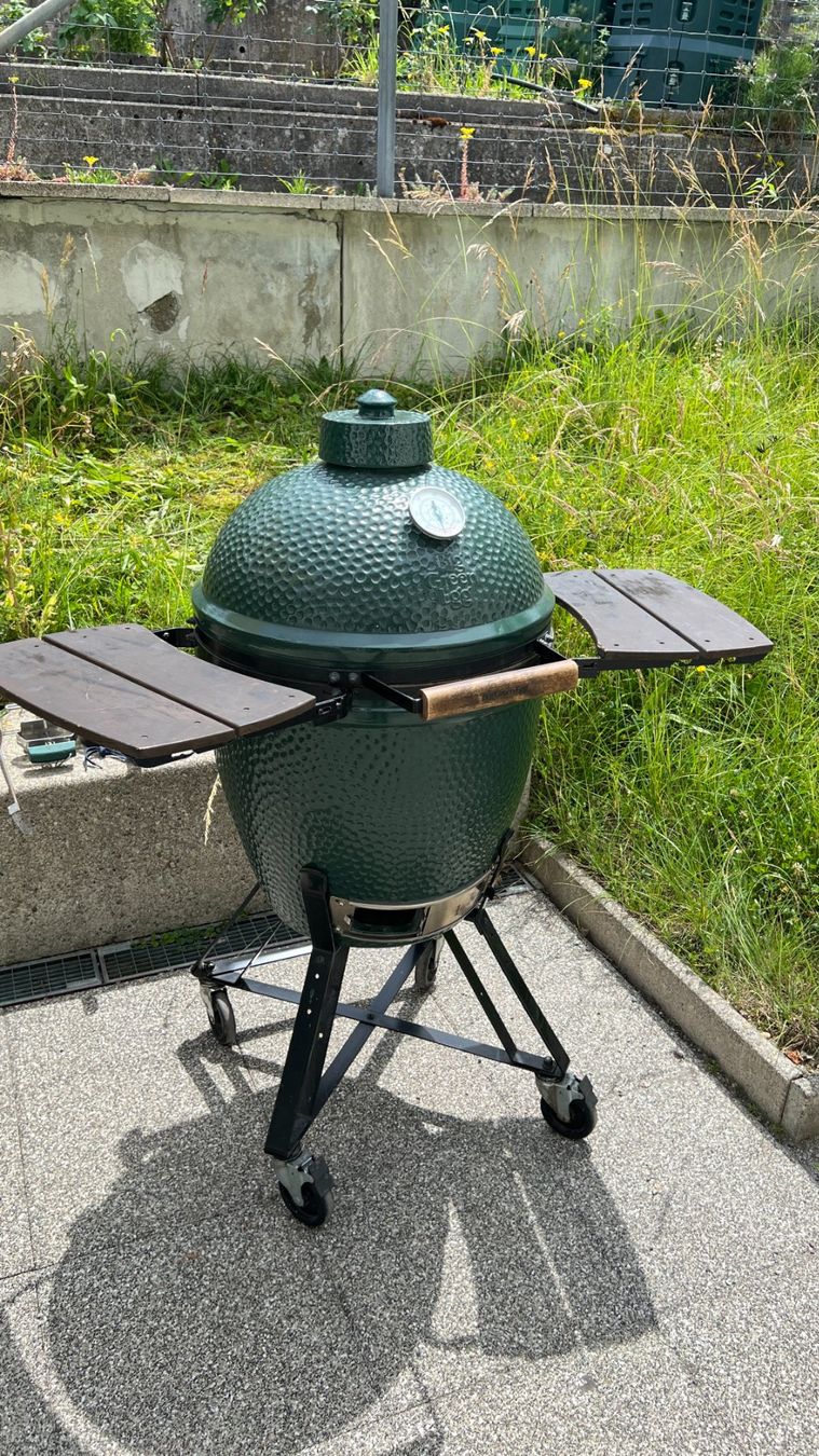 Big Green Egg Grills: Big Green Egg Grill – Gebraucht aus Zürich von Drahtzug 2