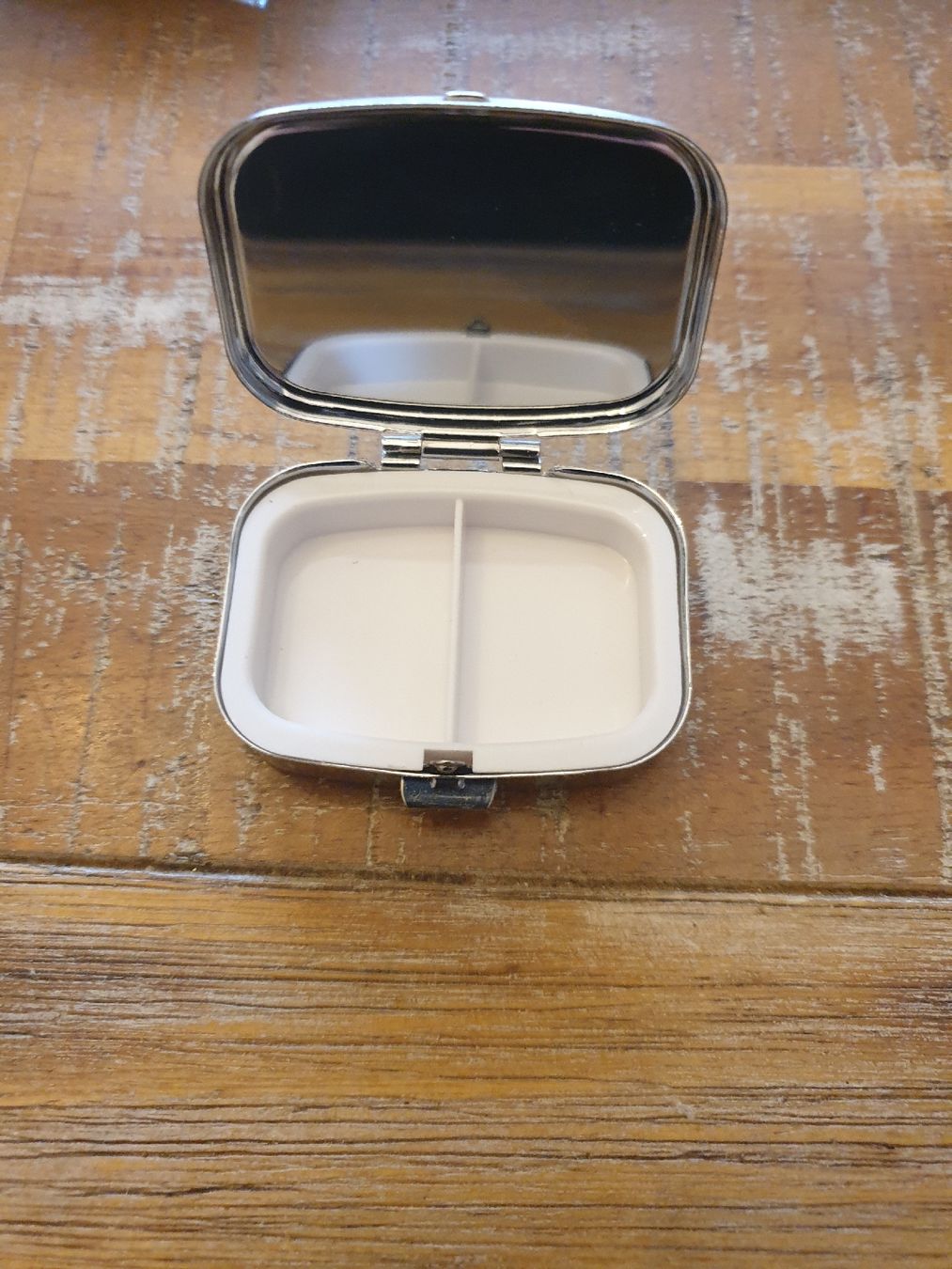 Sonstige Kosmetik & Pflege: The Beatles Pillendose neu – Neu und originalverpackt aus Olten von Marsmobil 1