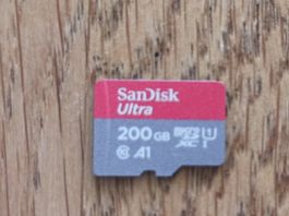 SanDisk MicroSD  200GB -- TOP - Nintendo Switch / NSW