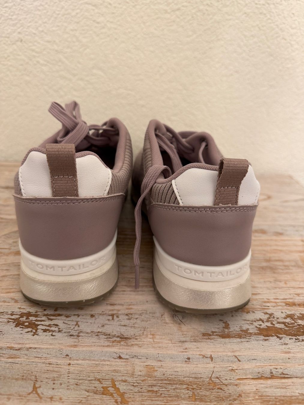 Tom Tailor Damenschuhe: Damen Sneaker Tom Tailor, Grösse 39 – Gebraucht aus Wolfwil von Inseider12 4