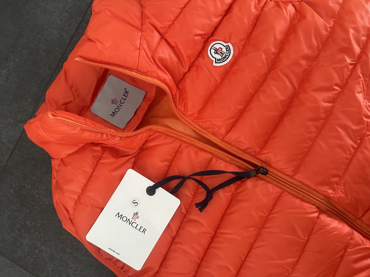 Moncler Gilet & Giacche: Moncler Steppweste orange Grösse S – Nuovo (secondo la descrizione) da Winterthur venduto da ChicMarkt 2