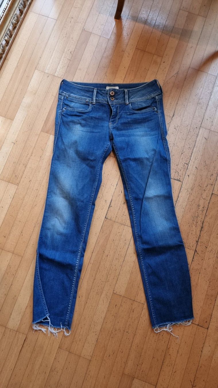 Pepe Jeans Jeans: Pepe Blue-Jeans cropped/flared, regular waist, Gr.27/34 – Usato da Basel venduto da abalou98_secondhand