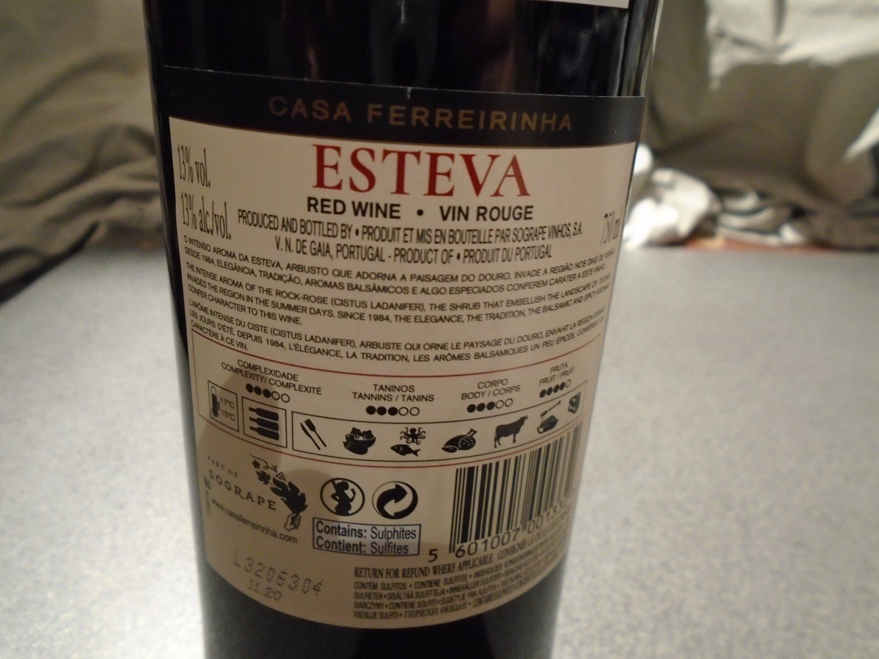 Vins: Rotwein Esteva Douro 2019 – D'occasion à Zürich par abraxas1291 2
