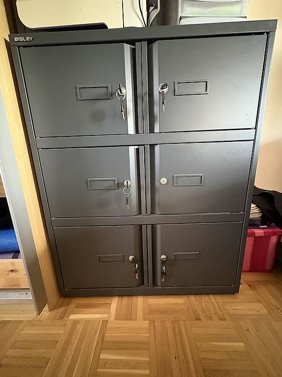 Armadi: Bisley Schliessfach-Büroschrank – Usato da Solothurn venduto da Jacky_Habi
