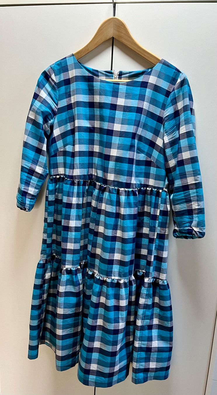 Rainbow Robes: Leichtes Kleid – D'occasion à Frauenfeld par Mirabai