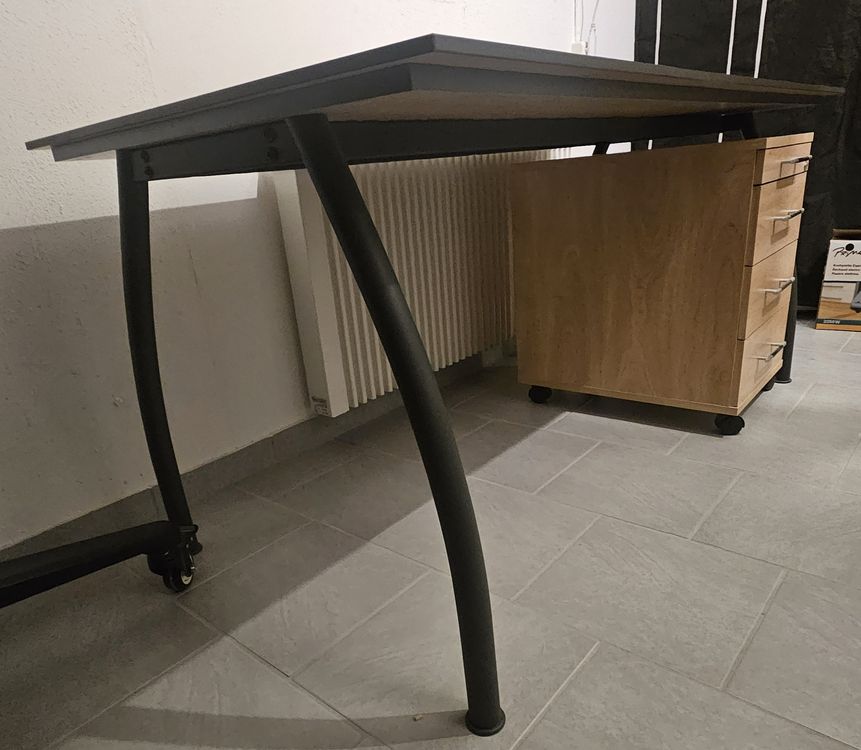 Scrivanie: Schreibtisch mit Korpus – Usato da Rikon im Tösstal venduto da SUDI18 4