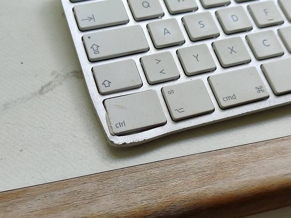 Tastiere: Apple Tastatur mit Gebrauchsspuren  – Usato da Zürich venduto da mat_p972