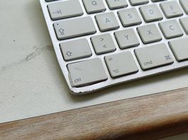 Apple Tastatur mit Gebrauchsspuren 