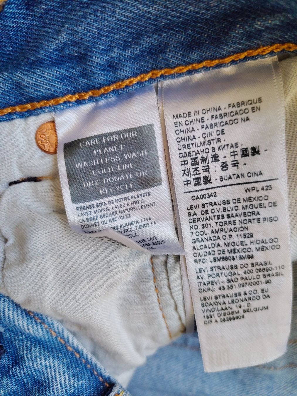 Levi's Jeans: Destroyed Levis W30 L34 – Usato da Basel venduto da AufeinenBlick 5