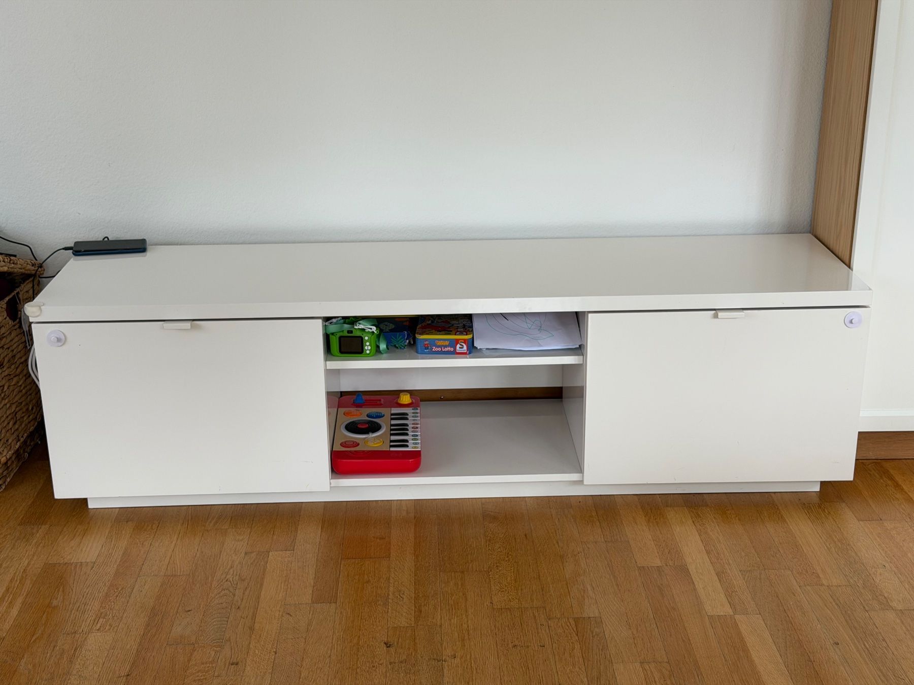 Ikea Mobili TV: IKEA tv mobel – Usato da Stansstad venduto da ana_x2yn 1