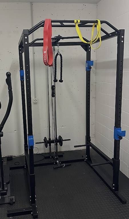 Vélos d'appartement: Vielseitige Kraftstation, Power Rack – D'occasion à Goldach par Uncle_Perch 1