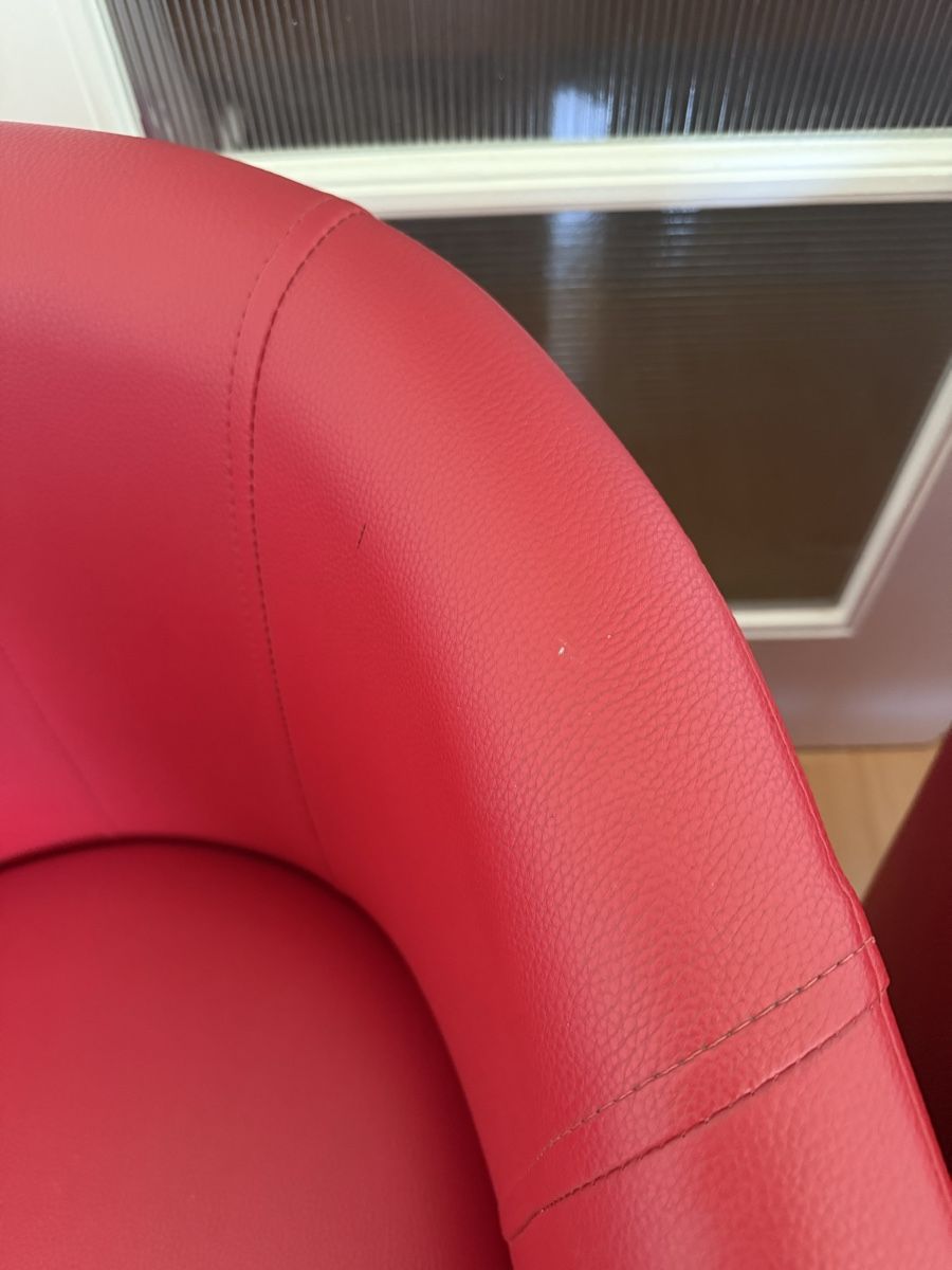 Poltrone: Retro Sessel rot 2 Stück – Usato da Basel venduto da nor_j7qc 1