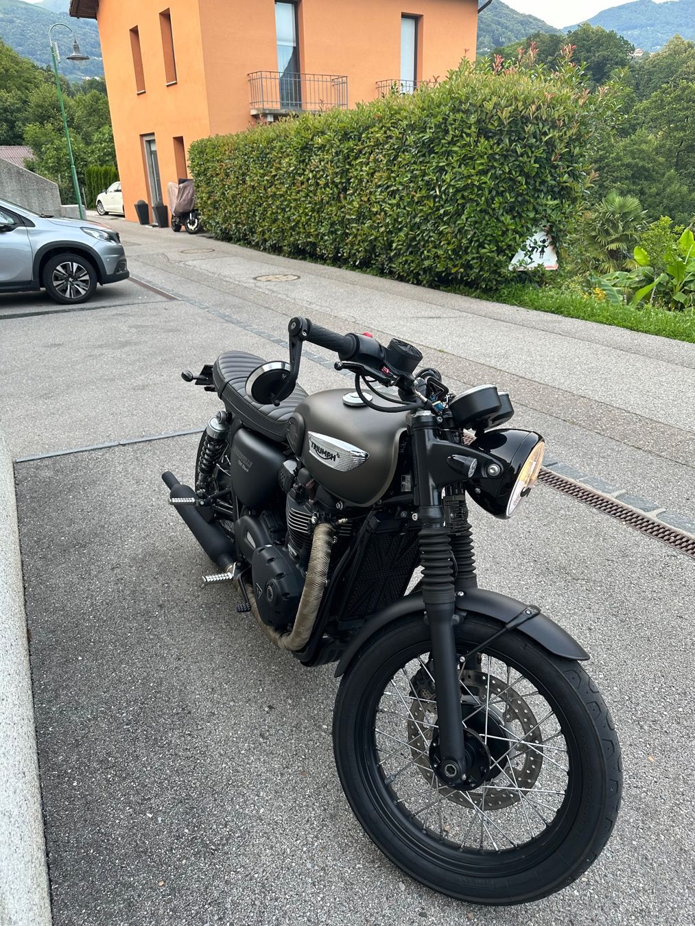 Triumph Sonstige: Triumph Bonneville T100 Black – Gebraucht aus Gravesano von are_q7pq 2