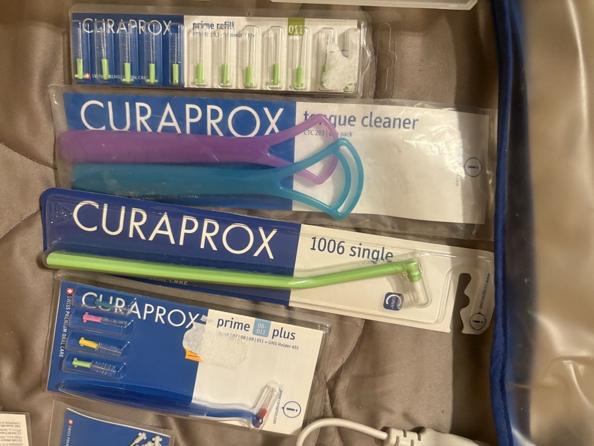 Curaprox Cura dei denti: Kit di spazzolino curaprox – Usato da Taverne venduto da Luvi08 2