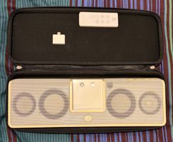 Enceinte portable Logitech avec étui