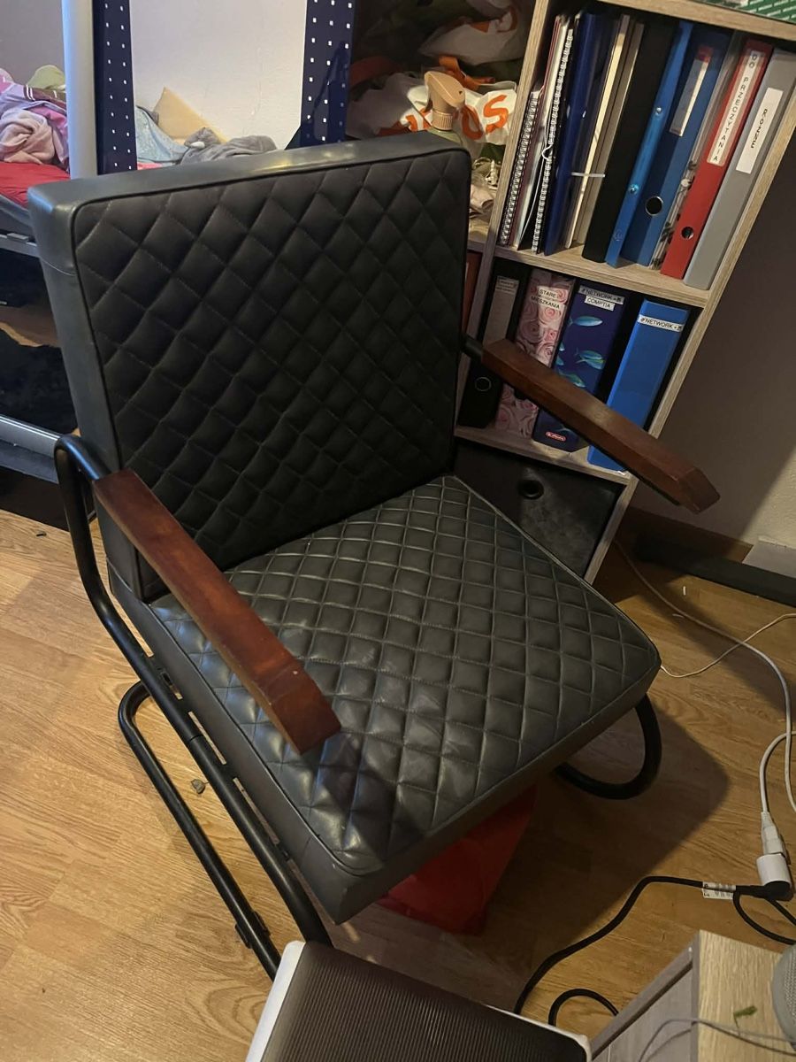Poltrone: Leder Stuhl  – Usato da Uster venduto da J3344 2