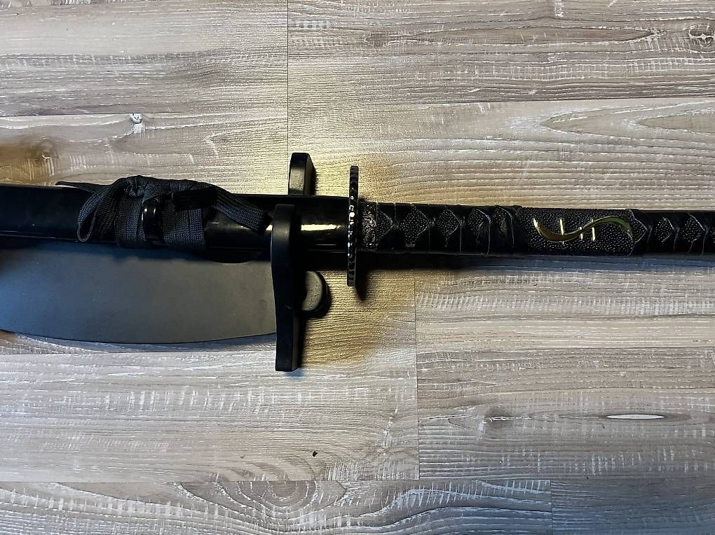 Internationale Kunst: Katana de Hiro Nakamura - HEROES avec support mural – Gebraucht aus Blonay von rou_vr7k 1