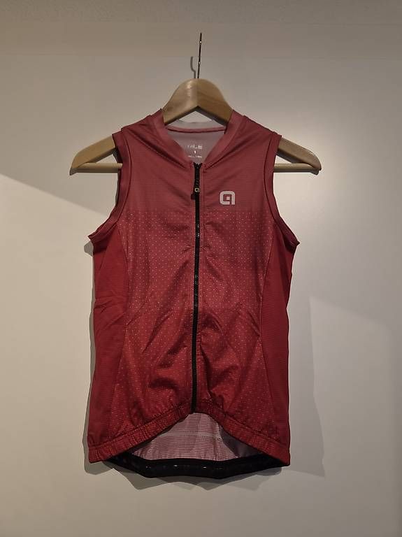 Canottiere & Pantaloni: Damentrikot Alé, Grösse S – Usato da Luzern venduto da linarn 1