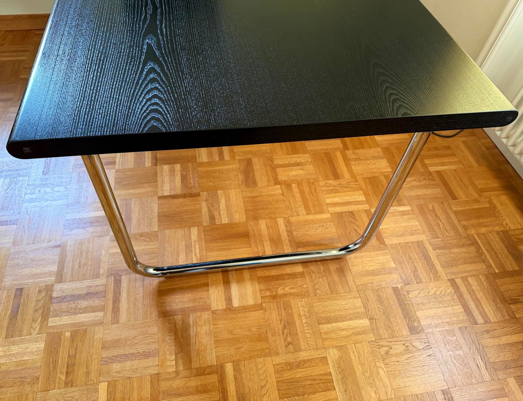 Victoria Möbel Tische: Tisch Victoria – Gebraucht aus Utzenstorf von Uhuzo 1