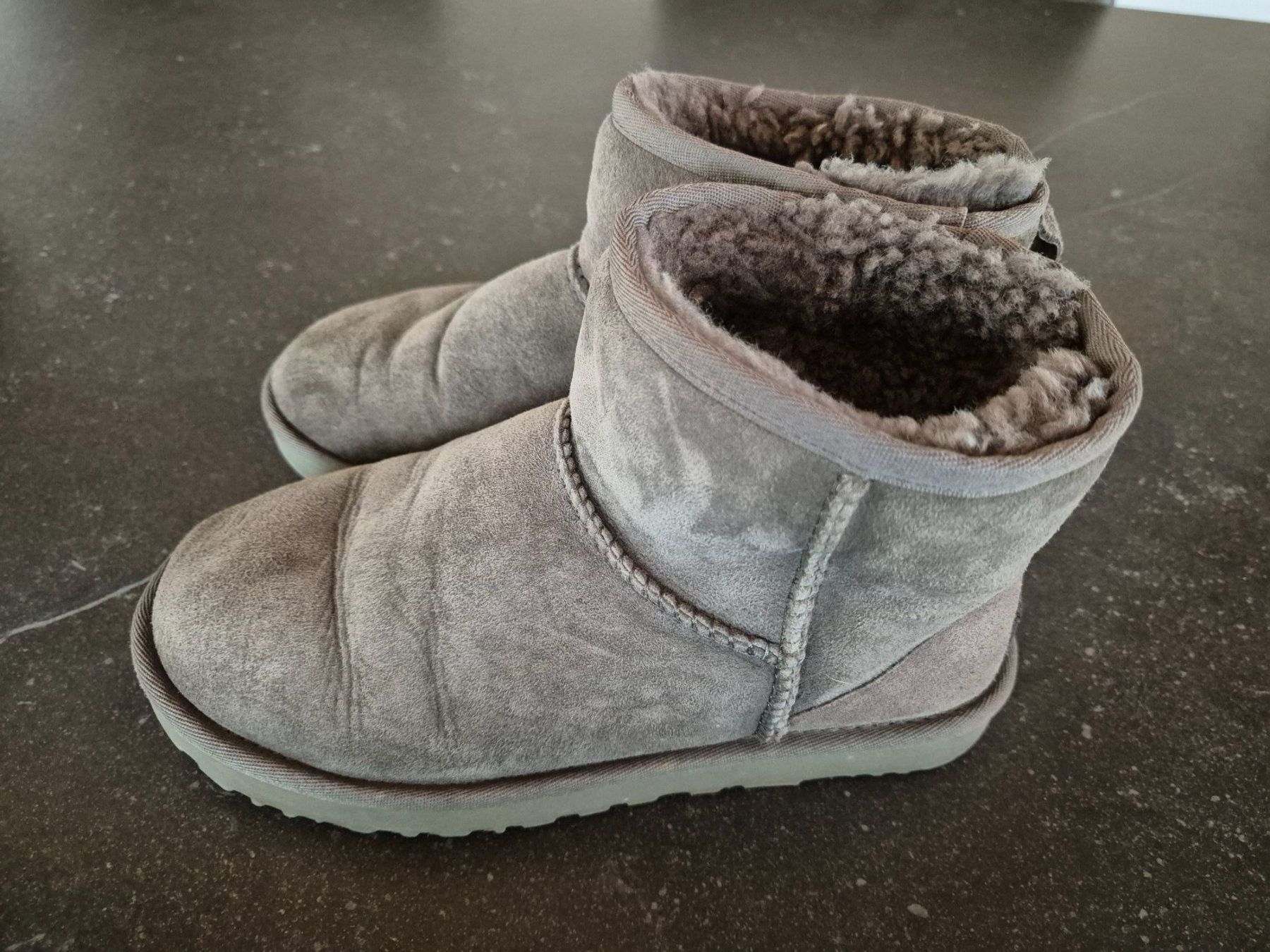 Scarpe da donna: Ugg Gr. 37 – Usato da Zunzgen venduto da Flipflap02