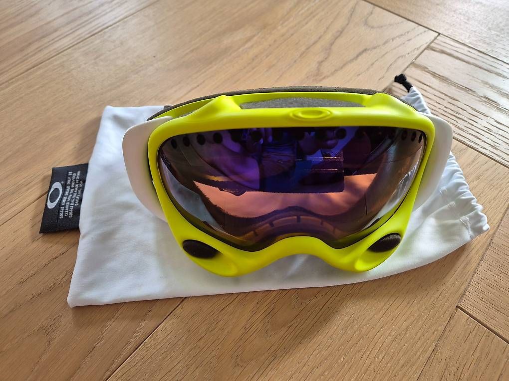 Occhiali & Lenti: Oakley A Frame in neongelb – Usato da Frauenfeld venduto da Angie25 3