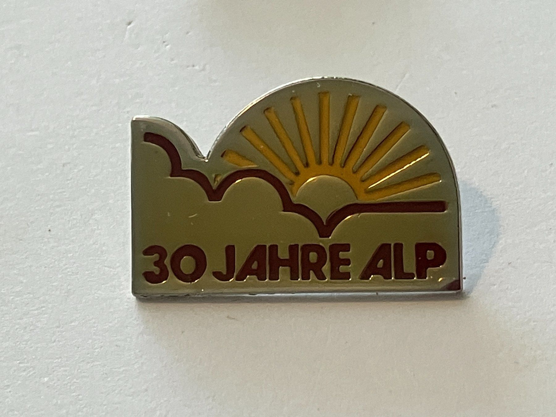Placchette & Badge: 1 Pin 30 Jahre Alp – Usato da Basel venduto da djwwpp