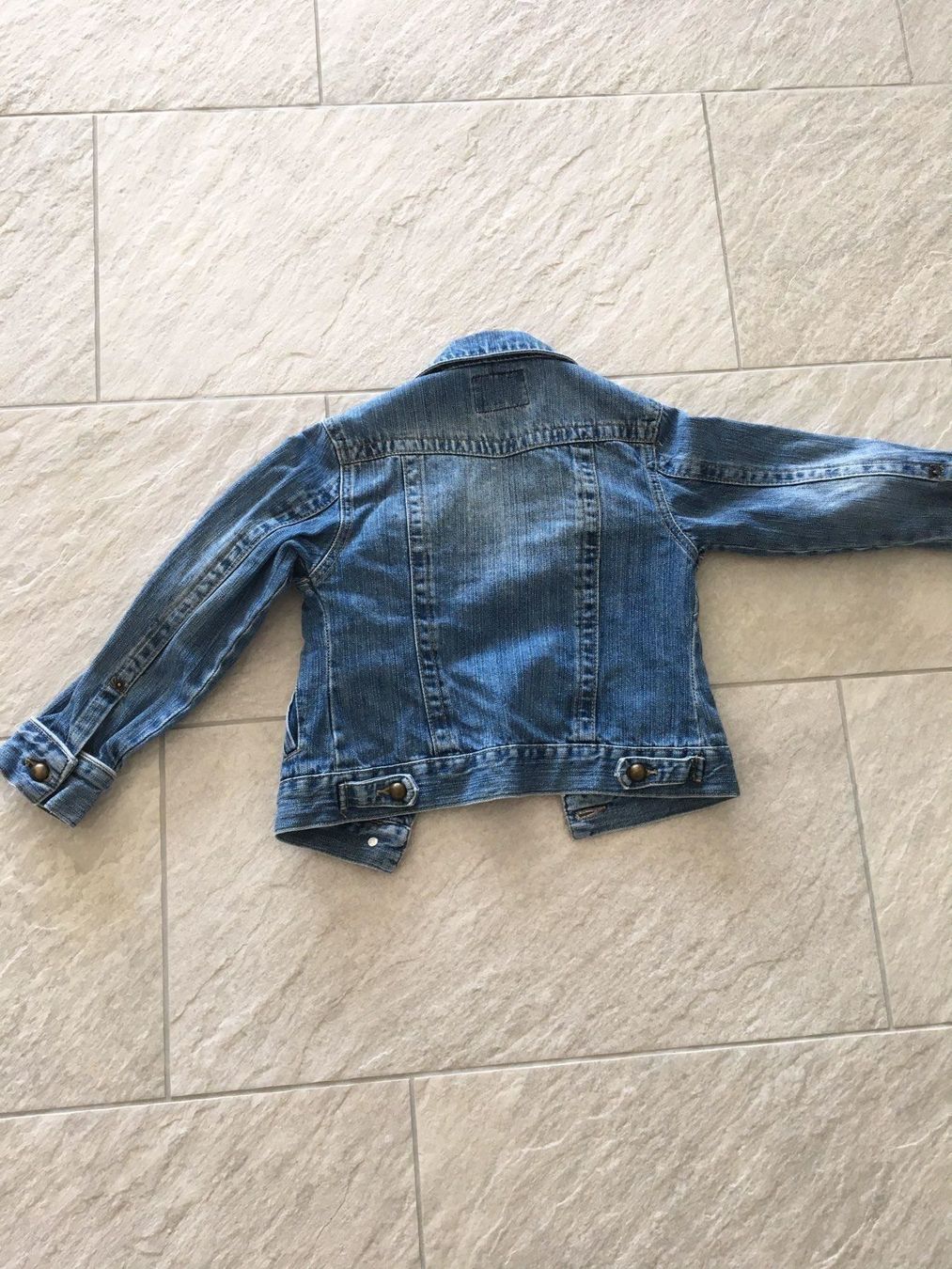 Jacken & Mäntel: Jeans Jacke für Mädchen Größe 122 – Gebraucht aus Adliswil von rossoelmare
