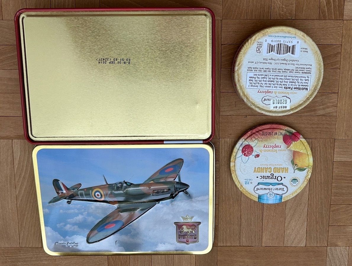 Tutte le decorazioni: 2 Blechdosen - englisch - schöne Bilder - Spitfire – Usato da Steinmaur venduto da Hummer77 1