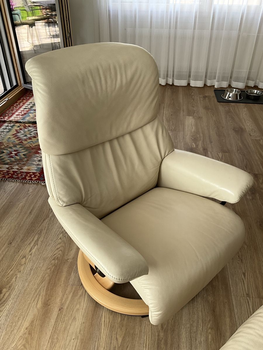 Stressless Poltrone: Stressless Sessel mit Fussteil – Usato da Pfeffingen venduto da Gwendolf