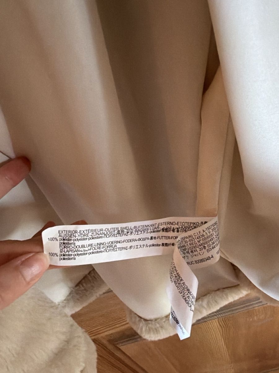 Zara Jacken: Faux Fur Jacket beige Zara Basic size S  – Neu (gemäss Beschreibung) aus Pfäffikon SZ von sophia.koch 2