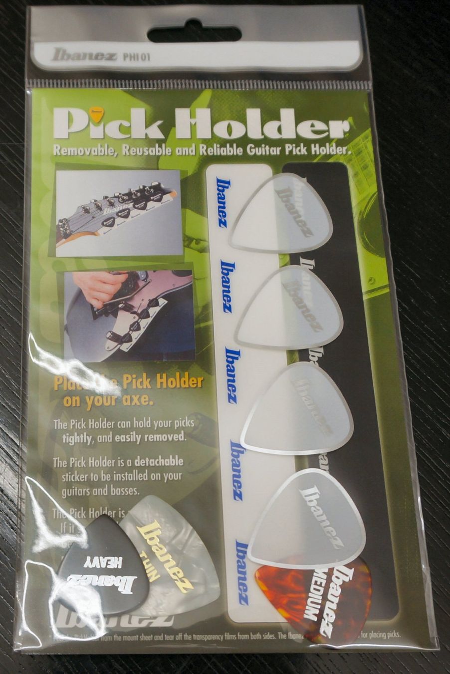 Ibanez Strumenti musicali: Ibanez Pick Holder incl. Picks, 2pcs – Nuovo e nell'imballaggio originale da Zofingen venduto da Rodeln