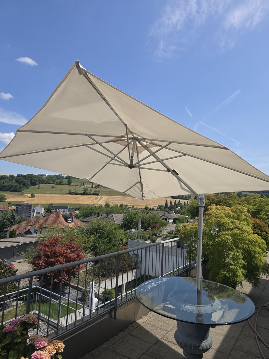 Glatz Sonnenschirme: Sonnenschirm eckig beige Glatz – Gebraucht aus Fislisbach von meb_cgw9