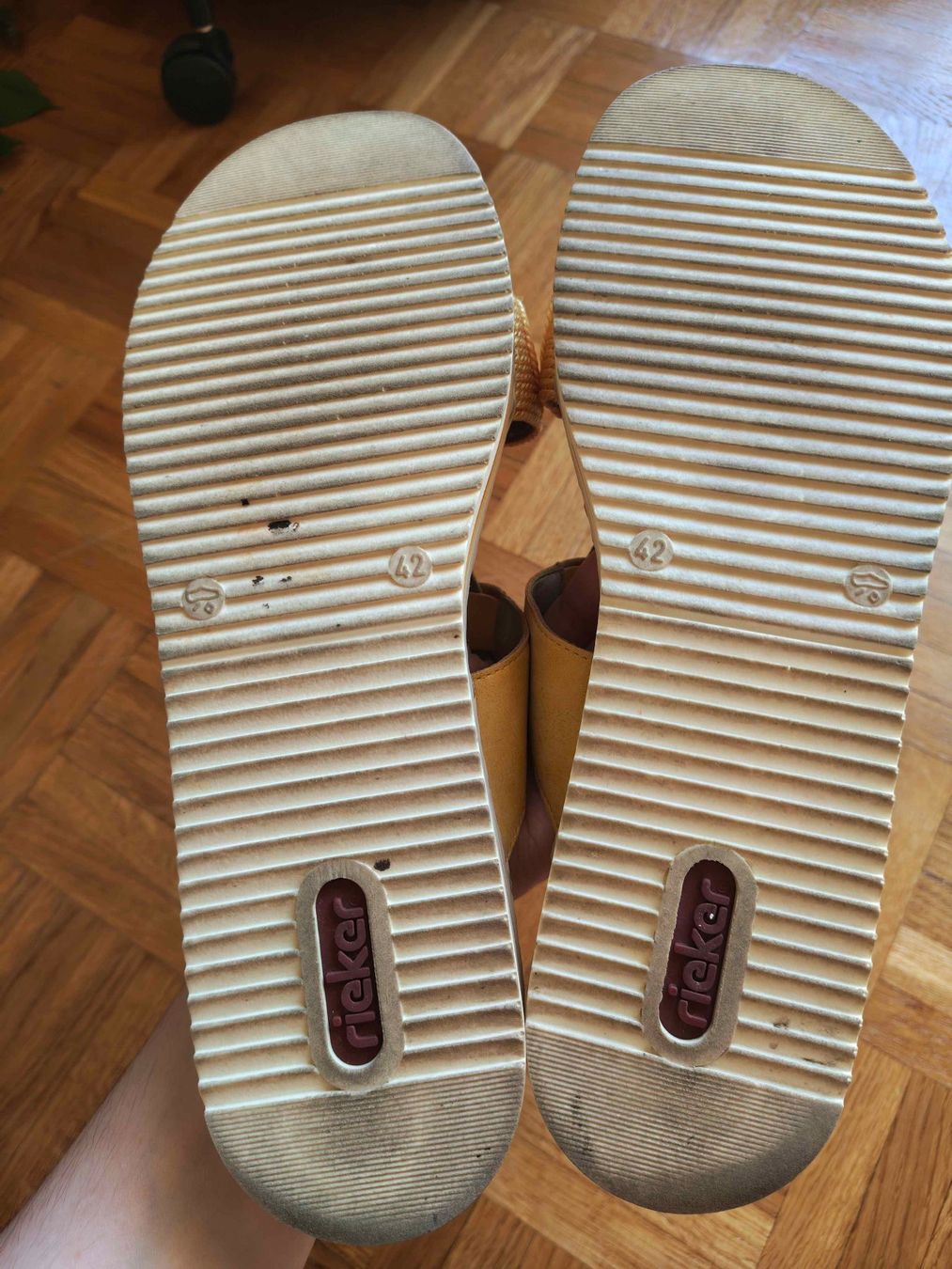 Rieker Chaussures femmes: Sandales Rieker taille 42 – D'occasion à Lausanne par Marsaline 2