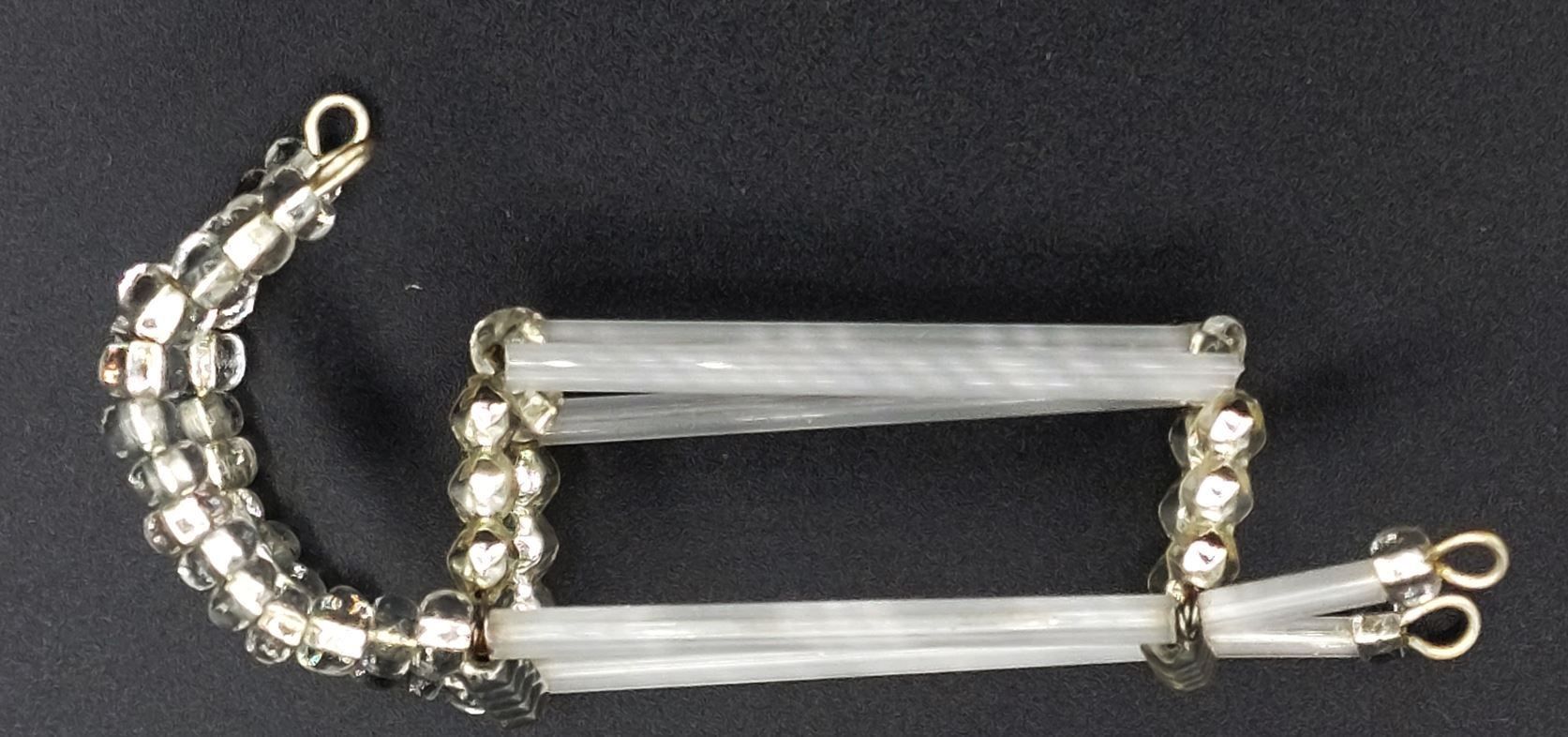 Toutes les décorations: Perlenschmuck- Set – Neuf avec emballage d'origine à Mosnang par Glascom3 3