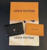 Louis Vuitton Compact Capucines Portemonnaie