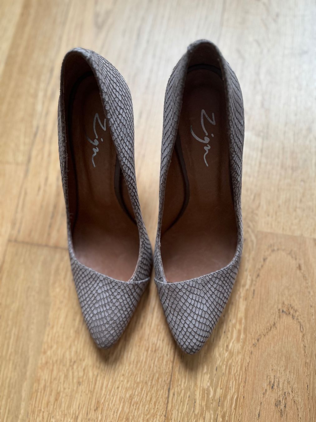 Damenschuhe: Elegante Pumps mit Schlangenoptik, Grösse 37 – Neu (gemäss Beschreibung) aus Inwil von san_zh 4