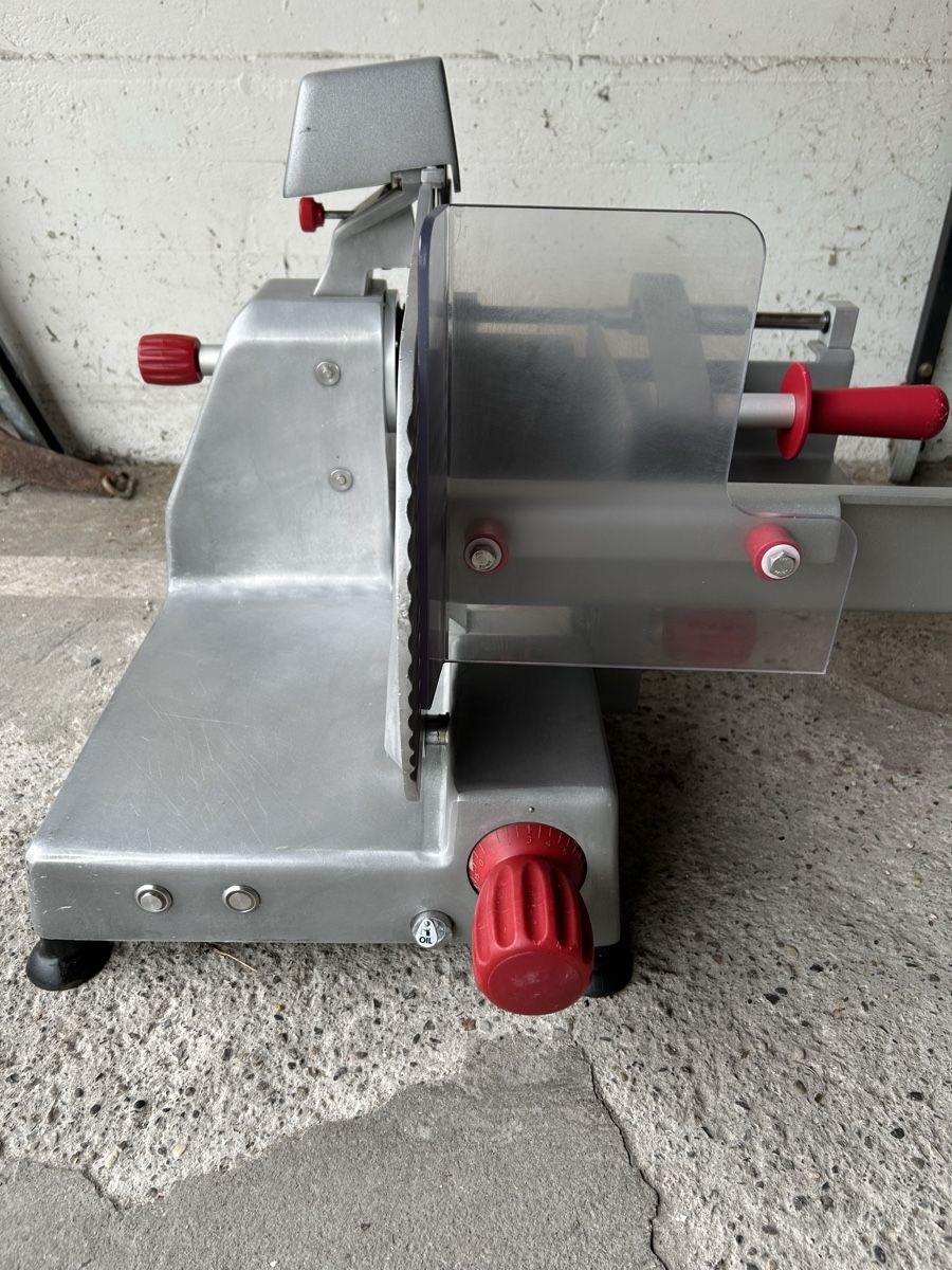 Elettrodomestici da cucina: AUFSCHNITTMASCHINE BERKEL? MANCONI? – Usato da Bottmingen venduto da Surubi 2