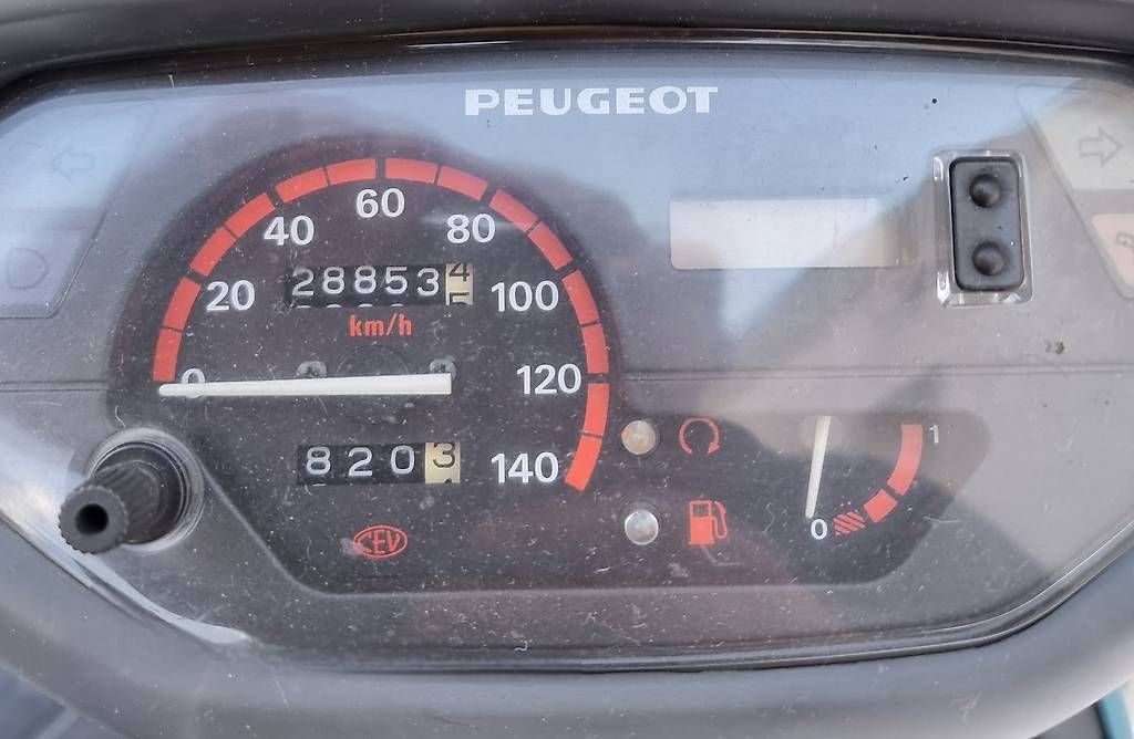 Scooter: Peugeot SV 125 (1996) Oldtimer-Status – Usato da Spreitenbach venduto da bou_y2g8 2