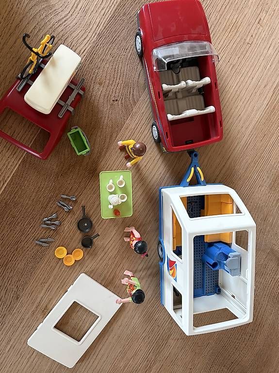 Giocattoli: Playmobil Auto mit Wohnwagen  – Usato da Schüpfheim venduto da pepper03