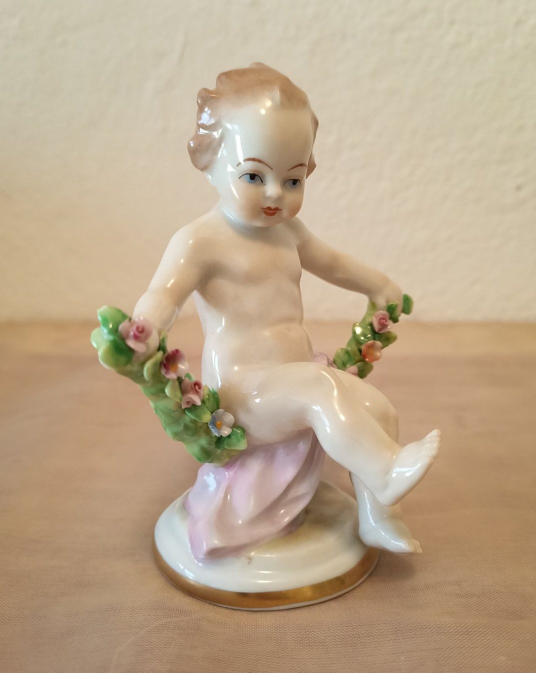 Figuren: Porzellan Sitzendorf "Putto Blumen" – Gebraucht aus Schwerzenbach von oldthings79 1