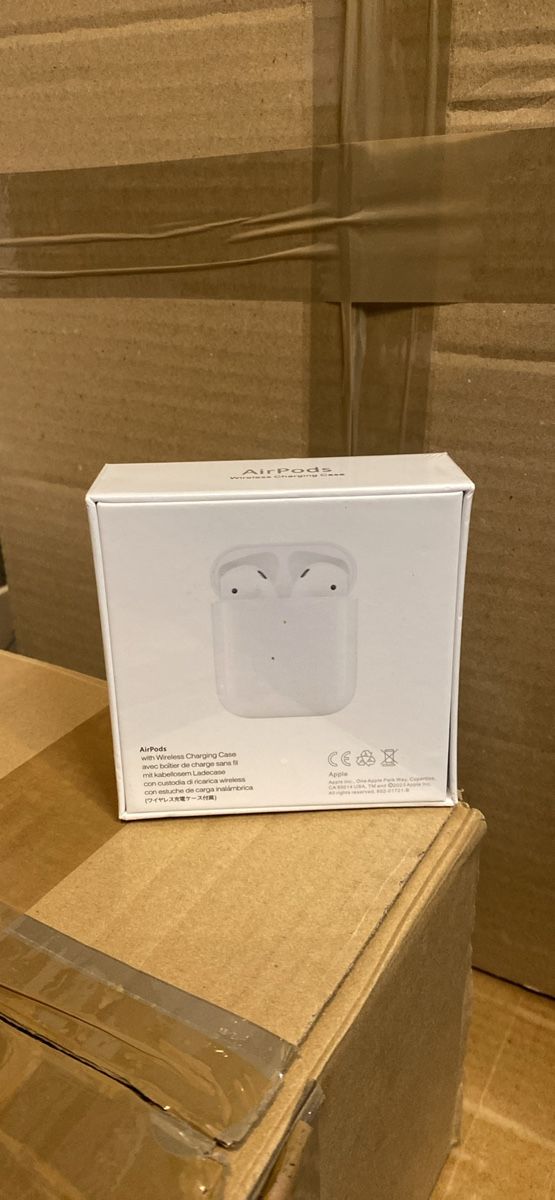 Kopfhörer: AirPods 2 – Neu und originalverpackt aus Lausanne von PANDA7 2